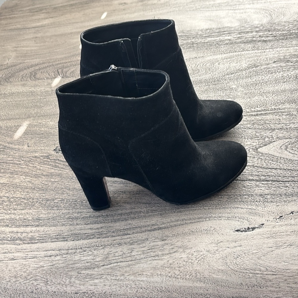 Sam Edelman Sadee Black Suede Ankle Booties Size 7